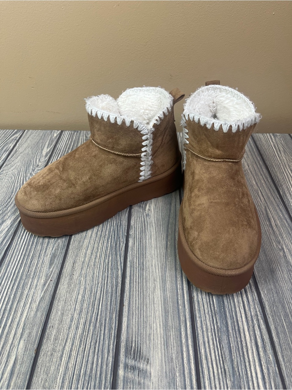 Jellypop Laiken Platform Ankle Winter Boots Women's Size 8